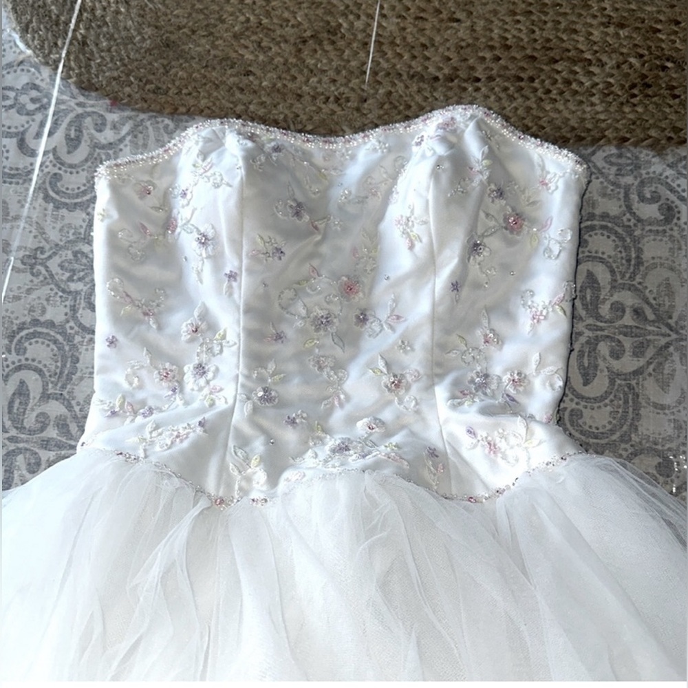 Mori lee By Madeline Gardner Floral Embroidery beaded dress size(9/10) on tag